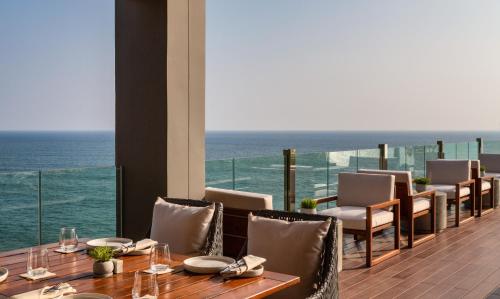 Restaurant, Crystal Sands Hikkaduwa in Galle Restaurant, Crystal Sands Hikkaduwa in Galle