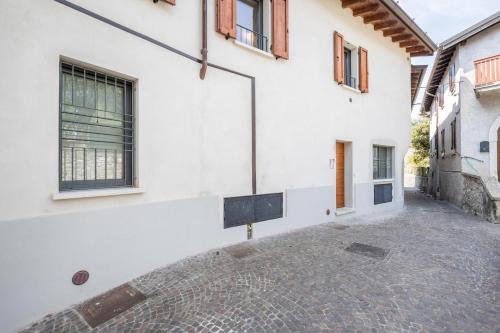 Ca Cia - Yellow Flat in Gardone Riviera Ca Cia - Yellow Flat in Gardone Riviera