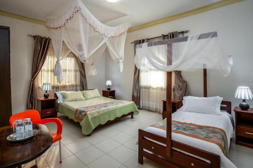The Crested Crane Bwindi Hotel in Kanungu The Crested Crane Bwindi Hotel in Kanungu