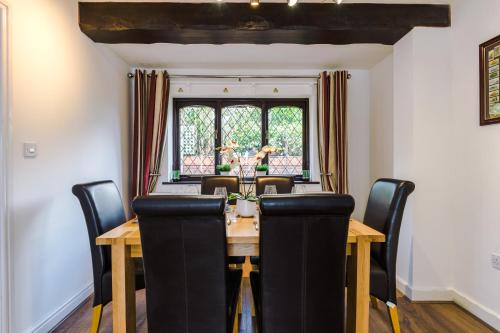 Facilities, Sunshine Cottage by Happy Sunshine Stay in Lowton Facilities, Sunshine Cottage by Happy Sunshine Stay in Lowton