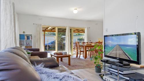 Beach Escape @ Currarong - basic family accommodation in Currarong Beach Escape @ Currarong - basic family accommodation in Currarong