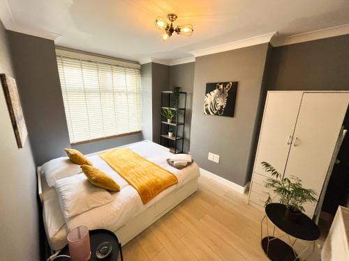 ***3 bedroom Home away from Home with BBQ grill*** in Chatham ***3 bedroom Home away from Home with BBQ grill*** in Chatham
