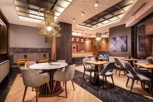 餐廳, B樂福特酒店 (B LOFT HOTEL) in 布爾薩市中心 餐廳, B樂福特酒店 (B LOFT HOTEL) in 布爾薩市中心