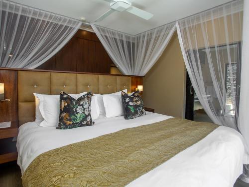 Shepherds Tree Game Lodge in Pilanesberg Shepherds Tree Game Lodge in Pilanesberg