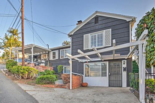 Quaint La Mesa Home with Balcony and Fire Pit! in La Mesa (CA) Quaint La Mesa Home with Balcony and Fire Pit! in La Mesa (CA)