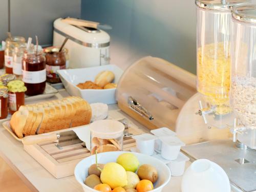 Food and beverages, Hotel Lemon in Menton Food and beverages, Hotel Lemon in Menton