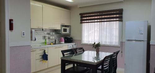 Jeju Skyline Pension near Mysterious Road (Dokkaebi Road) Jeju Skyline Pension near Mysterious Road (Dokkaebi Road)