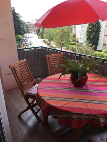 CASSIS VILLAGE Options Parking and Baby