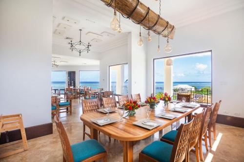 Pristine Bay Villa 1304 with large pool - 3 bedroom condo in Pristine Bay Pristine Bay Villa 1304 with large pool - 3 bedroom condo in Pristine Bay