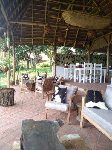 Restaurace, INZU Lodge in Gisenyi Restaurace, INZU Lodge in Gisenyi
