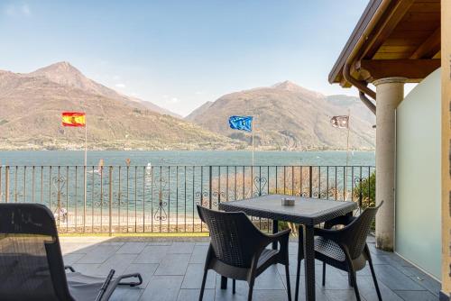 Balcony/terrace, Hotel Lumin in Cremia Balcony/terrace, Hotel Lumin in Cremia