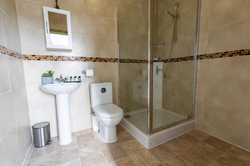 Baño, The Angharad Hotel and Restaurant in Llanelli Baño, The Angharad Hotel and Restaurant in Llanelli