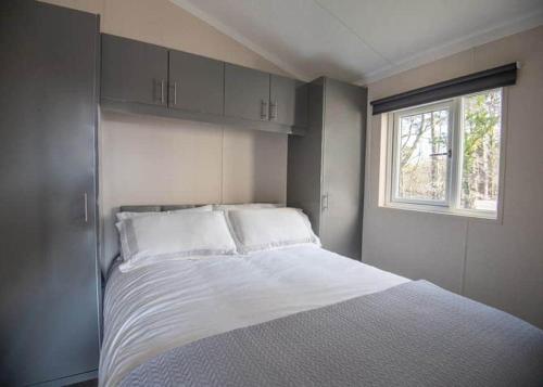 Arran Hills Pods in Kilwinning Arran Hills Pods in Kilwinning