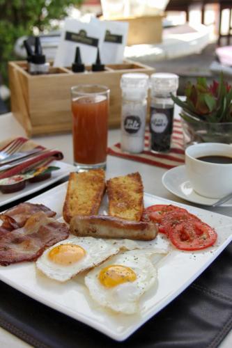 Makanan dan Minuman, Die Kelderhuis in Sungai Breede Makanan dan Minuman, Die Kelderhuis in Sungai Breede