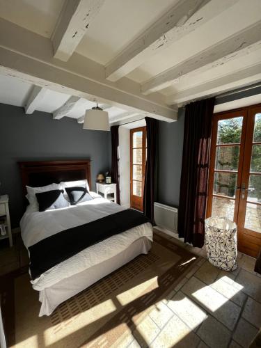 Charming Cottage in Chateau les Roches gardens in Pouilly-en-Auxois Charming Cottage in Chateau les Roches gardens in Pouilly-en-Auxois