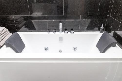 Fürdőszoba, Cosy, Boutique Central Kirkby Lonsdale Apartment in Kirkby Lonsdale Fürdőszoba, Cosy, Boutique Central Kirkby Lonsdale Apartment in Kirkby Lonsdale