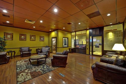 Facilities, Quality Hotel & Suites At The Falls in Niagara Falls (NY) Facilities, Quality Hotel & Suites At The Falls in Niagara Falls (NY)