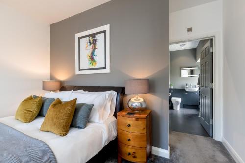 Newly Renovated early 19th Century Cottage with Hot-Tub in Musselburgh Newly Renovated early 19th Century Cottage with Hot-Tub in Musselburgh