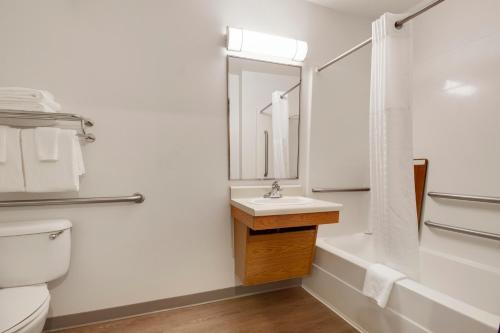 Bany, WoodSpring Suites Houston Willowbrook in Willowbrook Bany, WoodSpring Suites Houston Willowbrook in Willowbrook