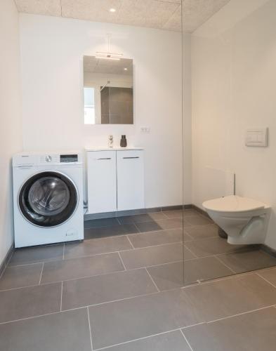 חדר אמבטיה, Studio Apartments Close To Airport in Sandavágur חדר אמבטיה, Studio Apartments Close To Airport in Sandavágur