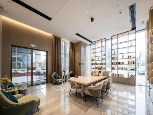아투어 호텔 이우 인터내셔널 트레이드 시티 패신저 센터 (Atour Hotel Yiwu International Trade City Passenger Center) in 이우 아투어 호텔 이우 인터내셔널 트레이드 시티 패신저 센터 (Atour Hotel Yiwu International Trade City Passenger Center) in 이우