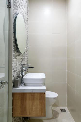 Bathroom, Cozrum Homes - Summer's House in District 10 Bathroom, Cozrum Homes - Summer's House in District 10