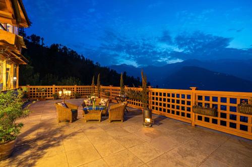 Balcony/terrace, StayVista at The Kang Estate with scenic views in Larankelo Balcony/terrace, StayVista at The Kang Estate with scenic views in Larankelo