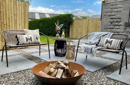 شرفة/ تراس, Stylish & Chic Central Apartment with Hot Tub in Letham شرفة/ تراس, Stylish & Chic Central Apartment with Hot Tub in Letham
