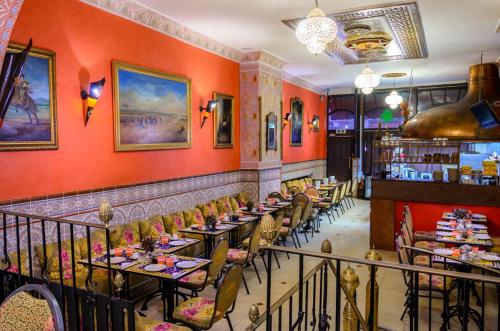 โฮเต็ลโมสาร์ท (Hotel Mozart) near ถนนรูเดสบุชเชอร์ โฮเต็ลโมสาร์ท (Hotel Mozart) near ถนนรูเดสบุชเชอร์