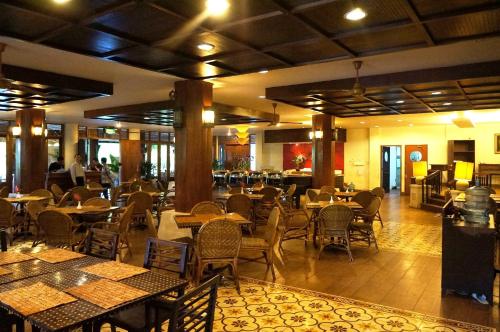 Restaurant, Kampung Sumber Alam in Garut Restaurant, Kampung Sumber Alam in Garut