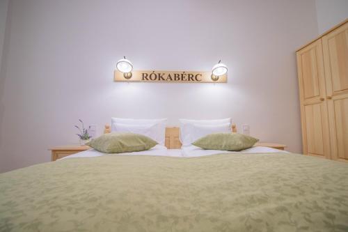 Rokaberc Vadaszhaz Hotel in Erdobenye Rokaberc Vadaszhaz Hotel in Erdobenye