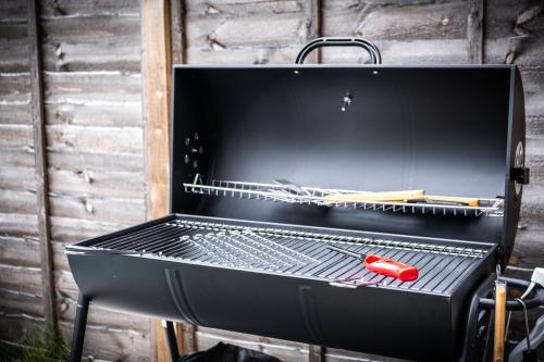 Luxury 2 Bed House City Centre ✘ BBQ & GARDEN ☆ FAMILY FRIENDLY→ Swingball & Outdoor Furniture - FRE near Midlands Arts Centre - MAC Luxury 2 Bed House City Centre ✘ BBQ & GARDEN ☆ FAMILY FRIENDLY→ Swingball & Outdoor Furniture - FRE near Midlands Arts Centre - MAC