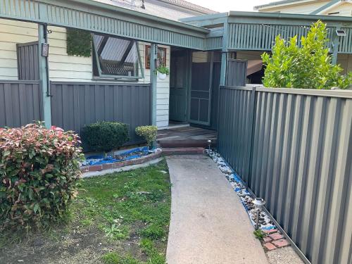 Entrance, Oakleigh Private unit in Oakleigh Entrance, Oakleigh Private unit in Oakleigh