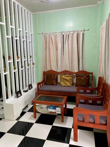 Publikhaus in Babak District - Samal Island Publikhaus in Babak District - Samal Island