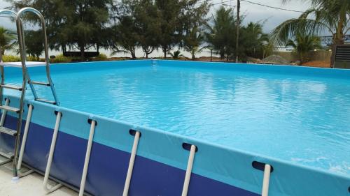Swimming pool, Sungai Rengit Hotel in Pengerang Swimming pool, Sungai Rengit Hotel in Pengerang