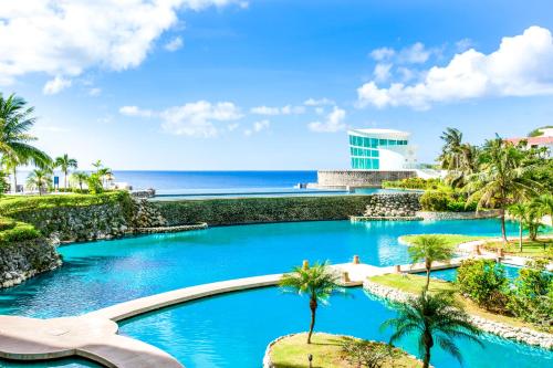 Hotellet från utsidan, RIHGA Royal Laguna Guam Resort in Guam Hotellet från utsidan, RIHGA Royal Laguna Guam Resort in Guam