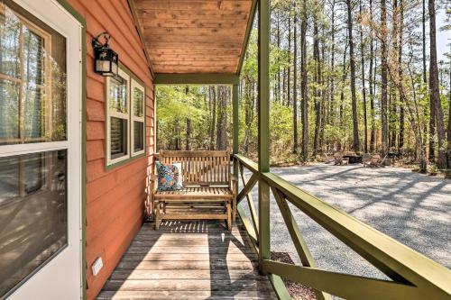 Family-Friendly Cabin about 5 Mi to Dtwn New Bern in نيوبرن Family-Friendly Cabin about 5 Mi to Dtwn New Bern in نيوبرن