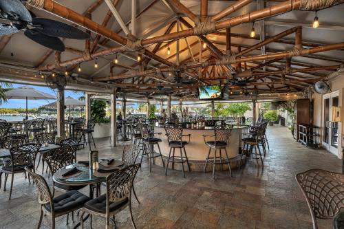 Restaurant, Bayfront Inn 5th Avenue in Naples (FL) Restaurant, Bayfront Inn 5th Avenue in Naples (FL)