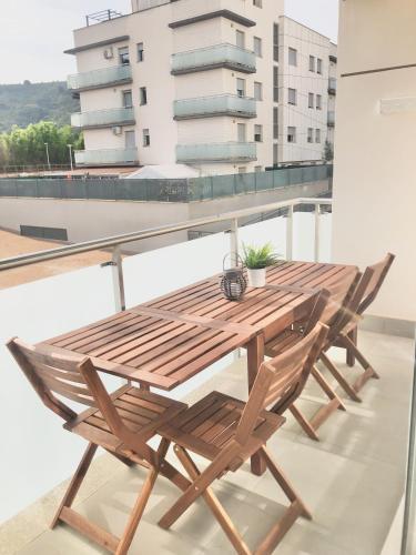 Balcony/terrace, Precioso apartamento en Monzon con terraza,piscina,parque infantil y parking in Monzon Balcony/terrace, Precioso apartamento en Monzon con terraza,piscina,parque infantil y parking in Monzon