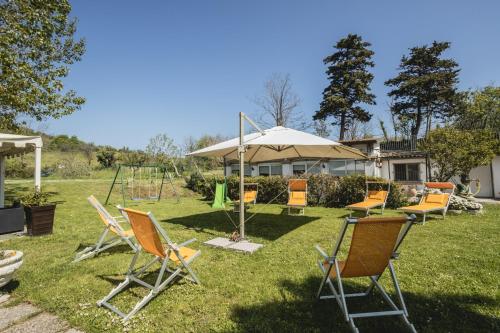 STORICA GRANDE VILLA NELLA NATURA CON GIARDINO in Santa Marina STORICA GRANDE VILLA NELLA NATURA CON GIARDINO in Santa Marina