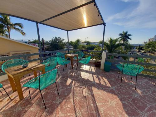 Balcony/terrace, Bermejo Hostel in La Paz Balcony/terrace, Bermejo Hostel in La Paz