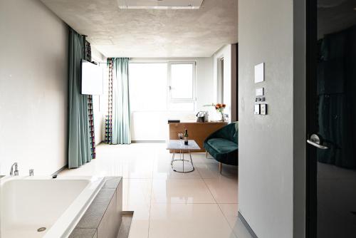 ホテル ザ デザイナーズ ホンデ20