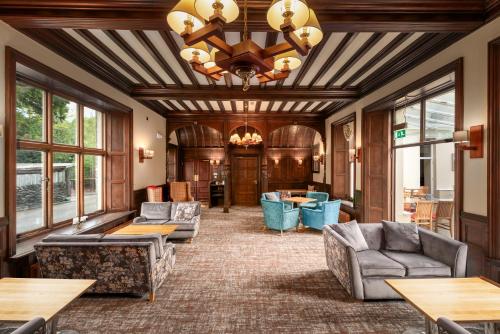 Bar/Lounge, Windermere Manor Hotel in Windermere Bar/Lounge, Windermere Manor Hotel in Windermere