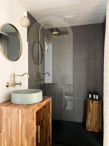 Zuhanyzó, Ragnar Glamp Milzkalne Lux in Milzkalne Zuhanyzó, Ragnar Glamp Milzkalne Lux in Milzkalne