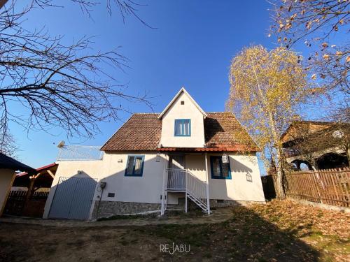 Cabana Rejabu in Sebiș Cabana Rejabu in Sebiș