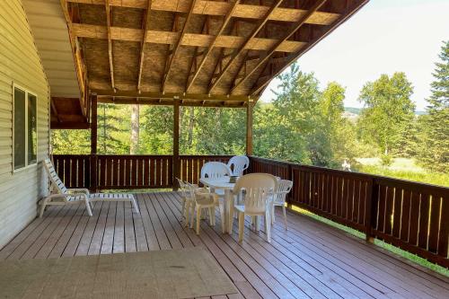 Private 2-Acre Retreat with MTN Views, Walk to River in St Maries (ID) Private 2-Acre Retreat with MTN Views, Walk to River in St Maries (ID)