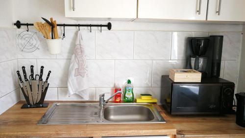 Kitchen, Apartment am Sudpark in Merseburg Kitchen, Apartment am Sudpark in Merseburg