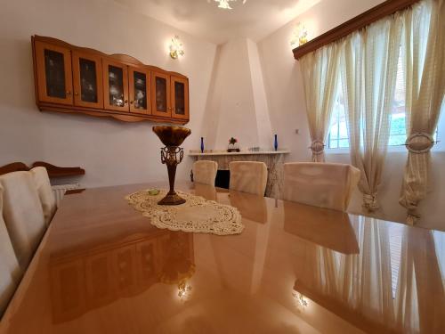 Myrtia Guest House in พีร์กอส Myrtia Guest House in พีร์กอส