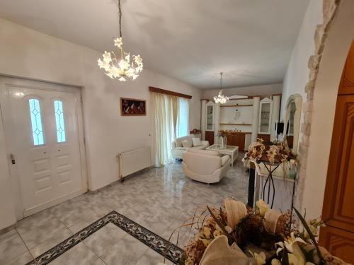 Myrtia Guest House in พีร์กอส Myrtia Guest House in พีร์กอส