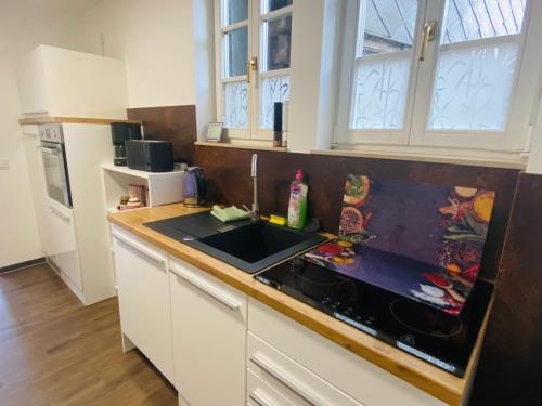 Konyha, Fewo Heinrichser Markt - 2 Schlafzimmer mit Sauna und Terrasse in Albrechts Konyha, Fewo Heinrichser Markt - 2 Schlafzimmer mit Sauna und Terrasse in Albrechts